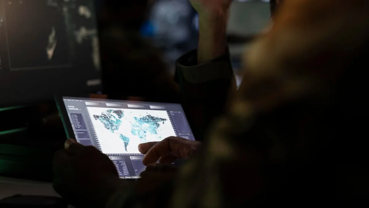 Portada: Ecuador oficializa su Estrategia de Ciberdefensa 2026-2029